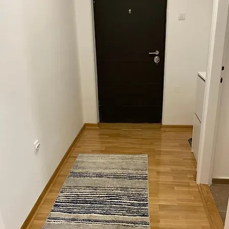 Bruno Place Apartment